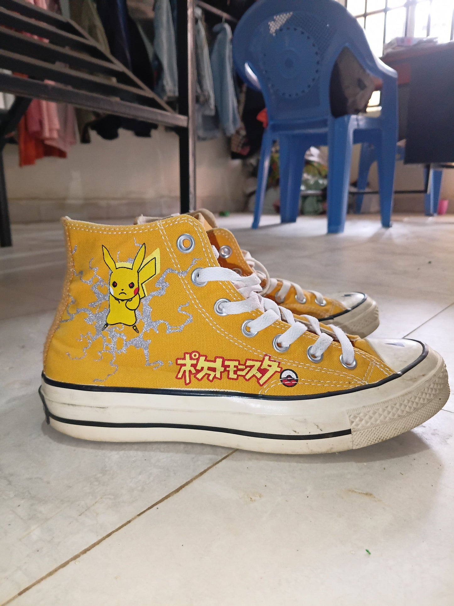 Vintage Yellow Anime Graphic High Top Sneakers – Size 38