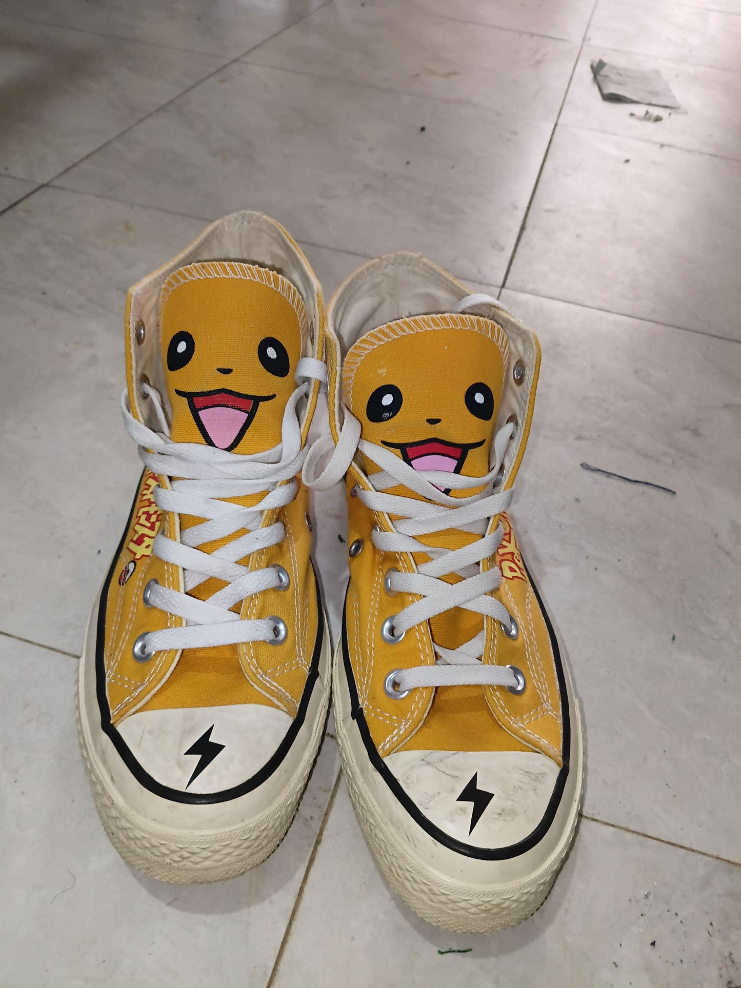 Vintage Yellow Anime Graphic High Top Sneakers – Size 38