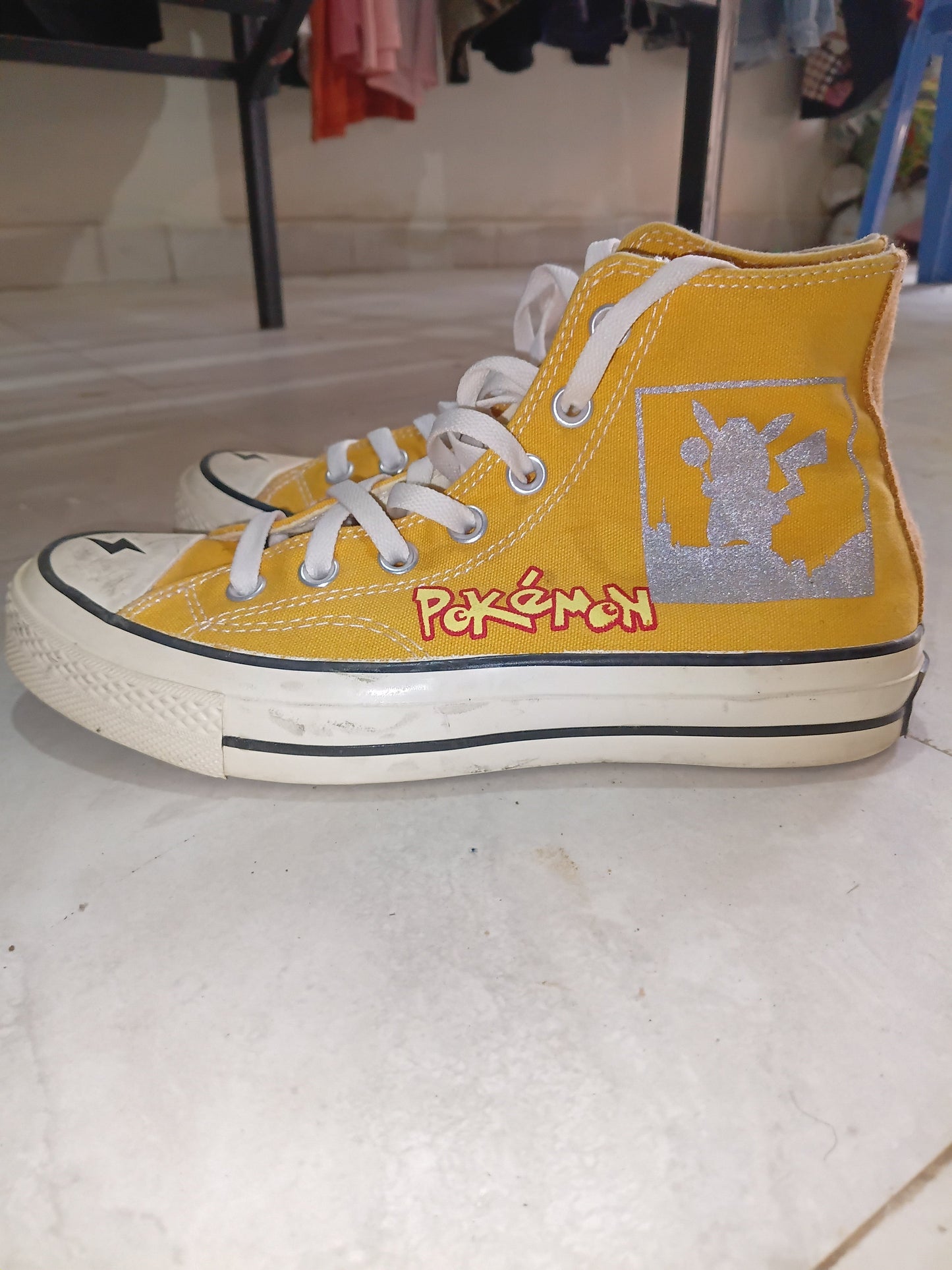 Vintage Yellow Anime Graphic High Top Sneakers – Size 38